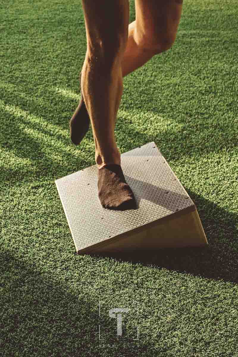 entrenar_los_pies; entrenamiento de pies; cuña pies